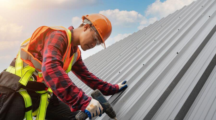 Professional Flat Roofing Installation in Derby, IA